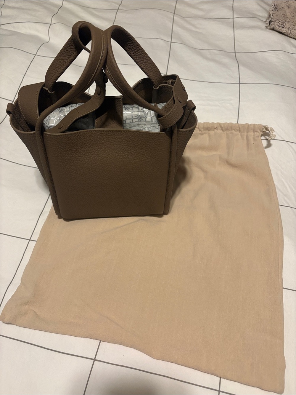 Songmont Medium Song Bag – Taupe Full-Grain Leather